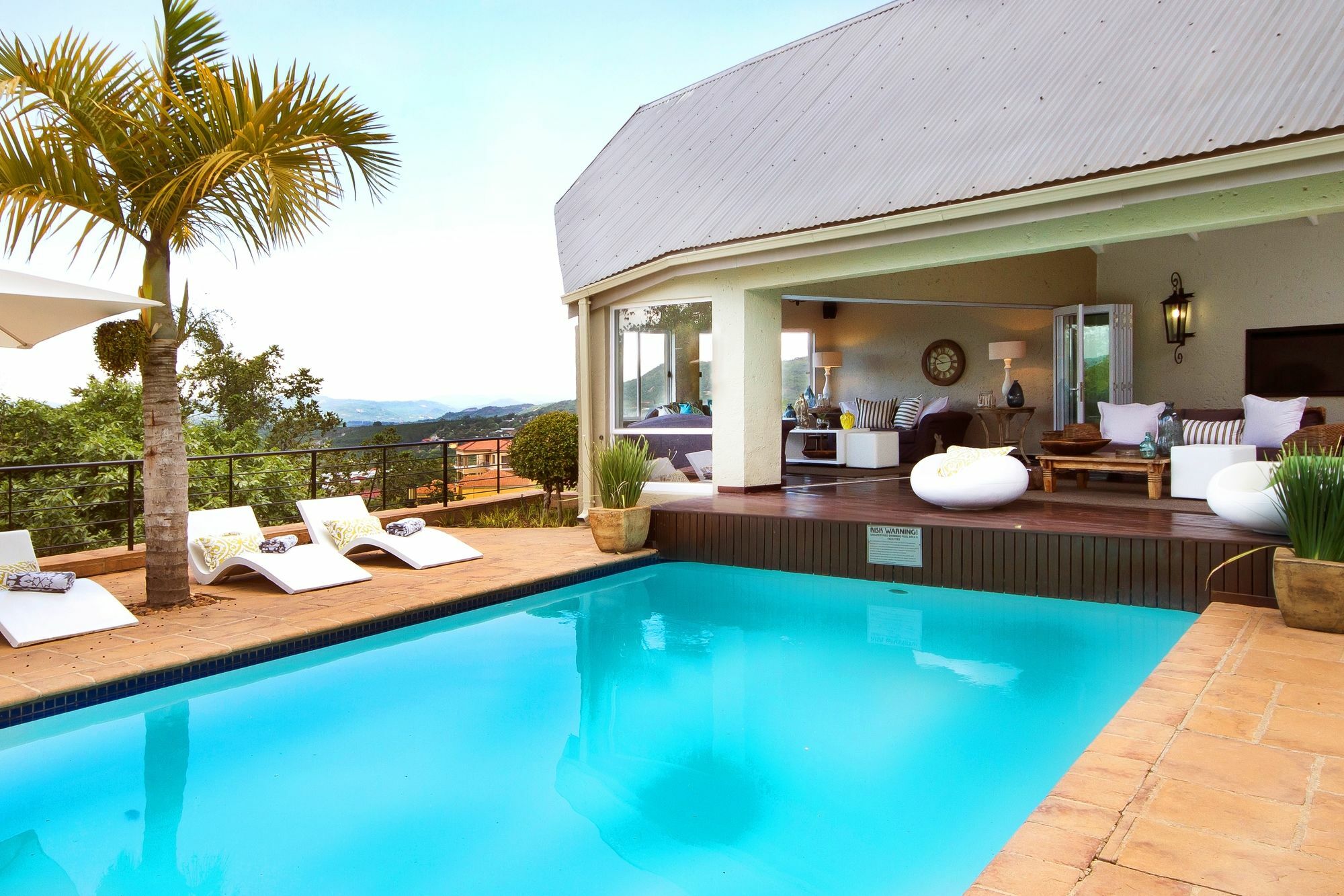 Loerie'S Call Guesthouse Mbombela Екстер'єр фото